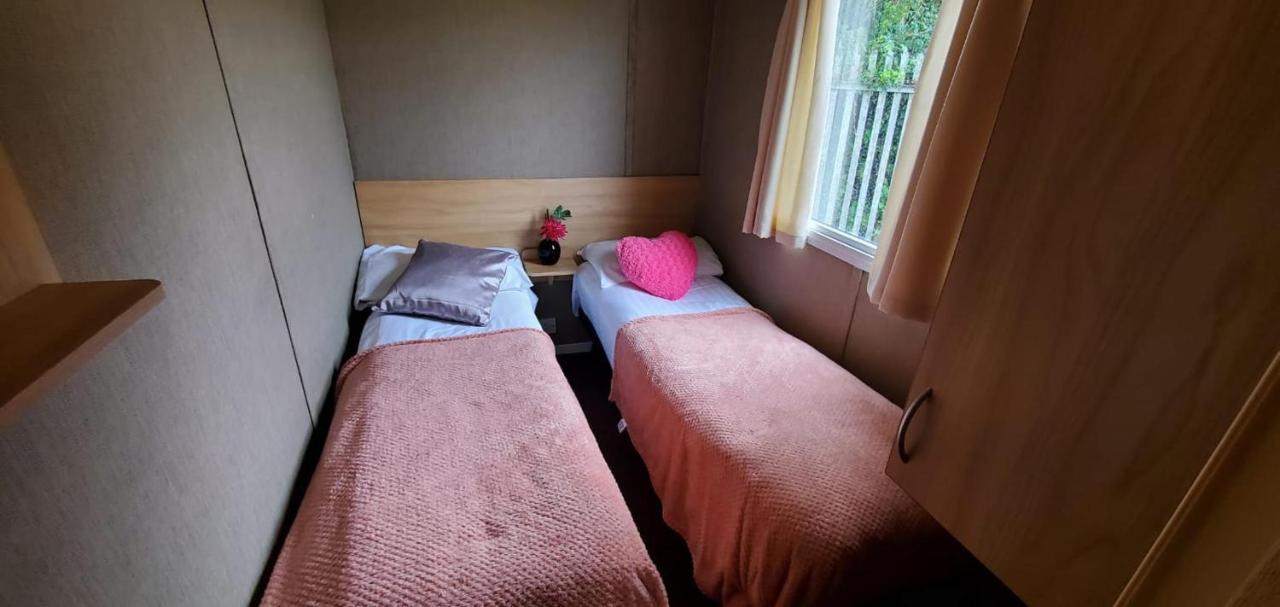 Cosy Caravan In Rhyl North Wales Exterior foto
