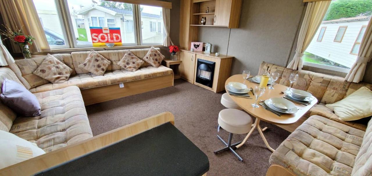 Cosy Caravan In Rhyl North Wales Exterior foto